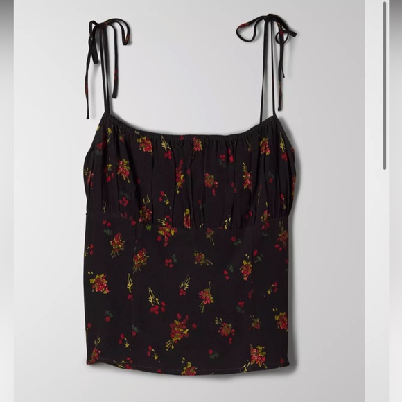 Sunday Best Mae Camisole - Picture 2 of 4